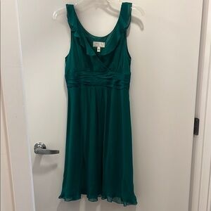 Elegant Green 100% Silk Sleeveless Dress